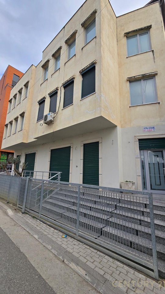 JEPET ME QIRA GODINE TRE KATESHE NE PASKUQAN.