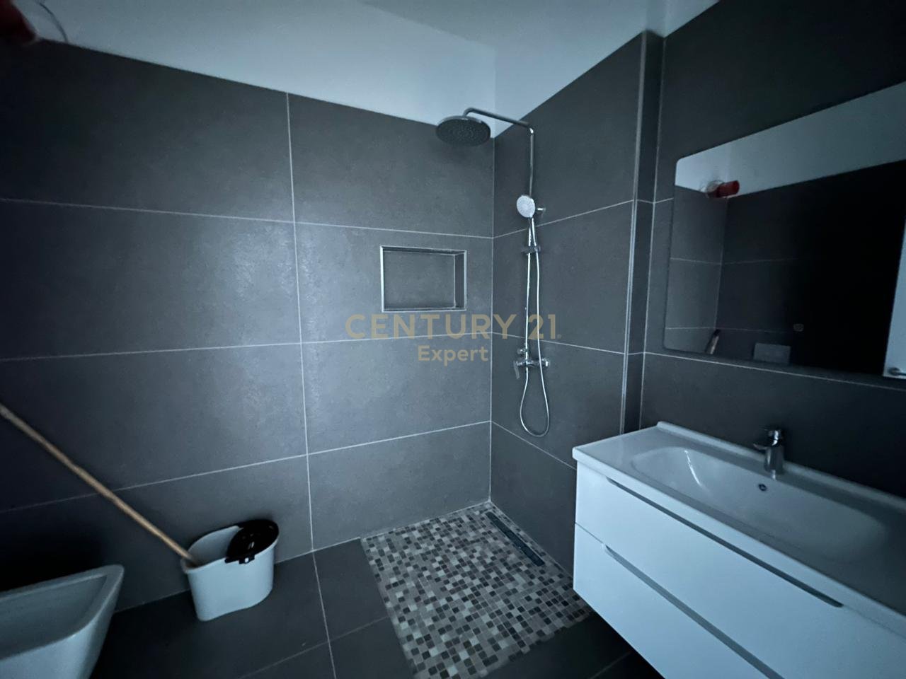 APARTMENT 1+1+PARKING SPACE FOR RENT AT GOLDEN PARK 3