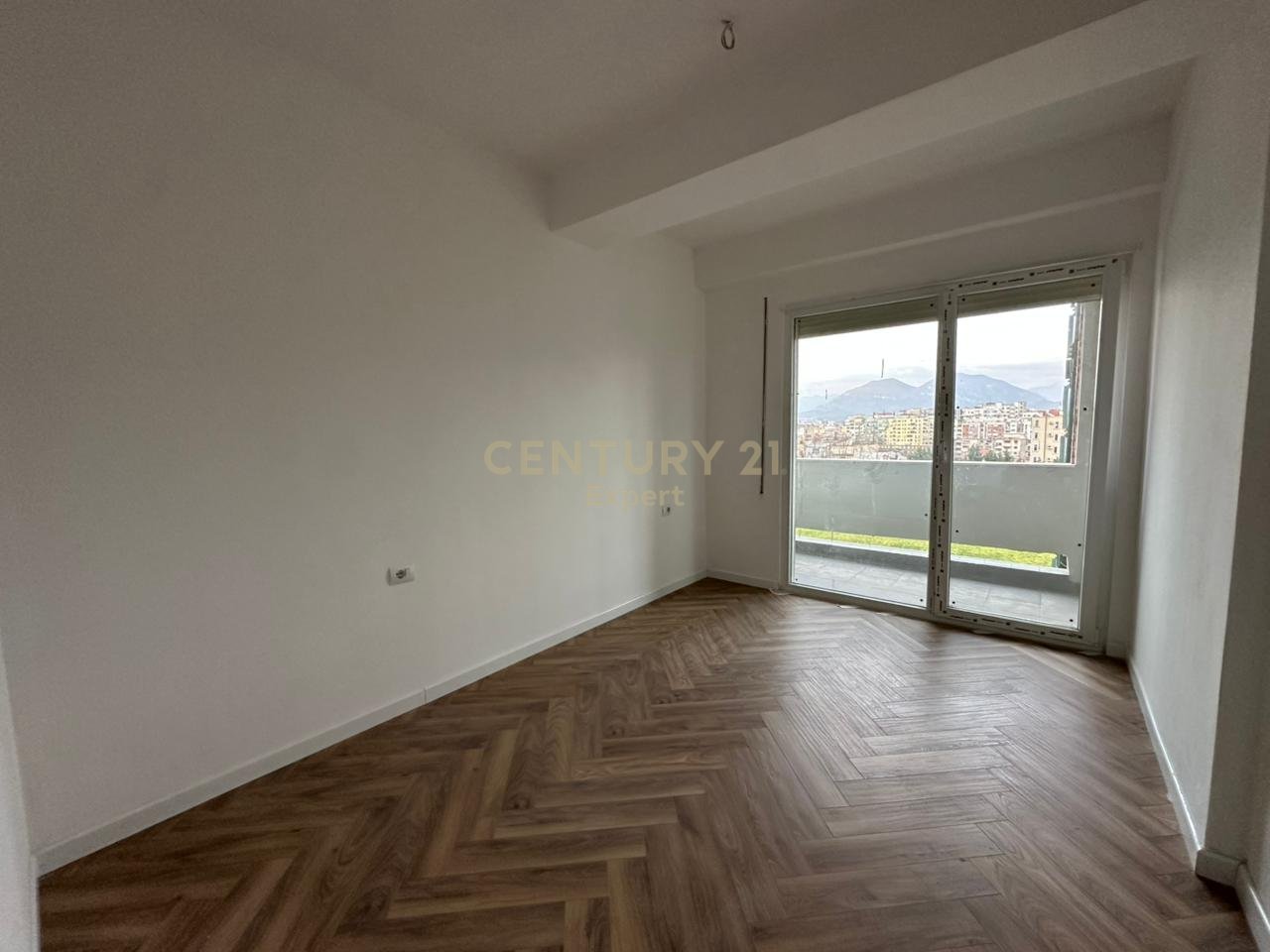 APARTMENT 1+1+PARKING SPACE FOR RENT AT GOLDEN PARK 3