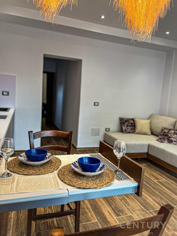 SHESIM 3 APARTAMENTE NE SARANDE 200 M NGA DETI.