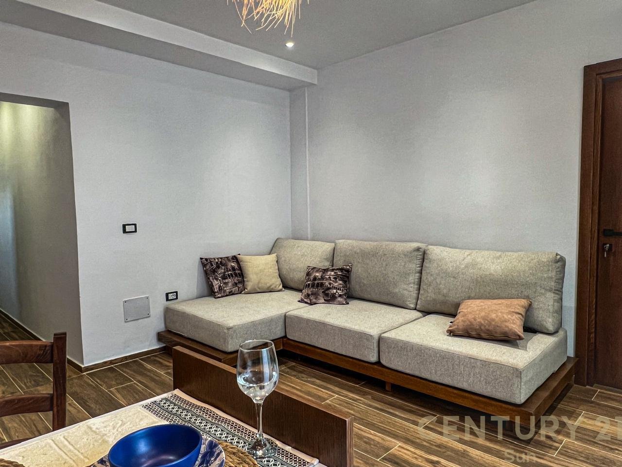 SHESIM 3 APARTAMENTE NE SARANDE 200 M NGA DETI.