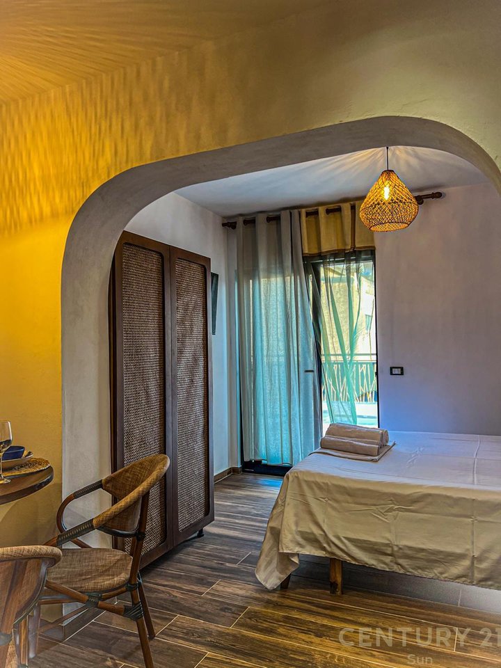 SHESIM 3 APARTAMENTE NE SARANDE 200 M NGA DETI.