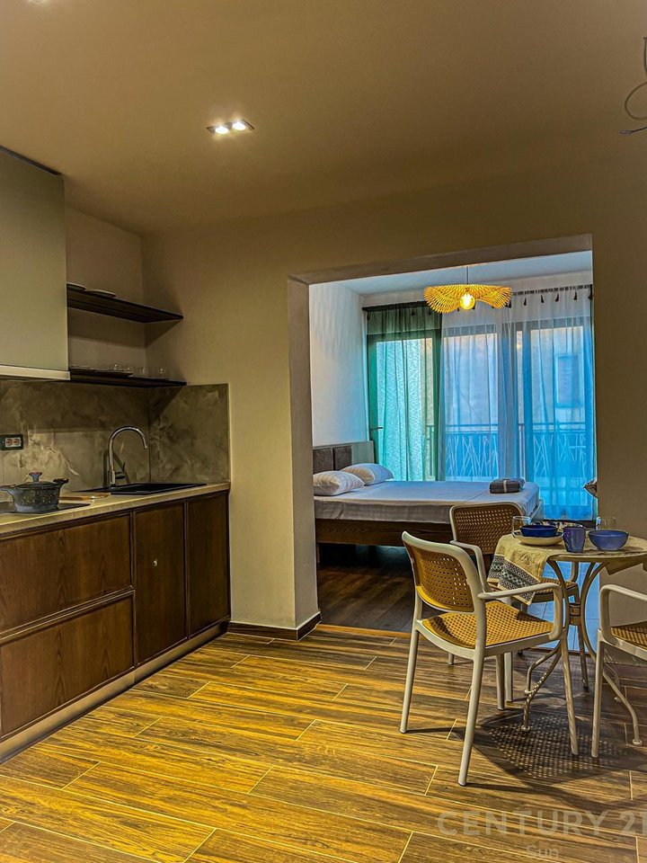 SHESIM 3 APARTAMENTE NE SARANDE 200 M NGA DETI.