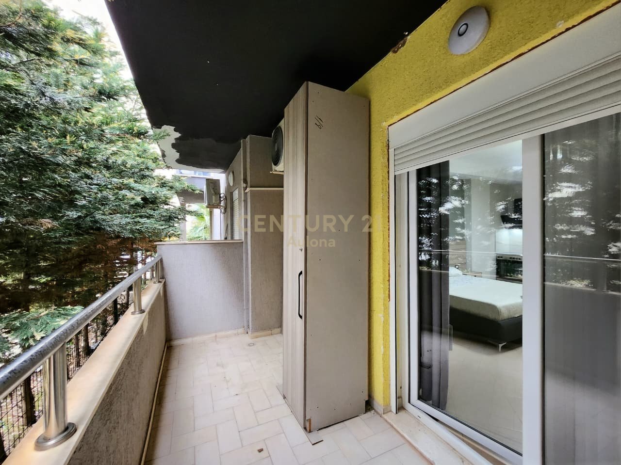 Apartament për Shitje pranë Marina Bay Resort, Lungomare