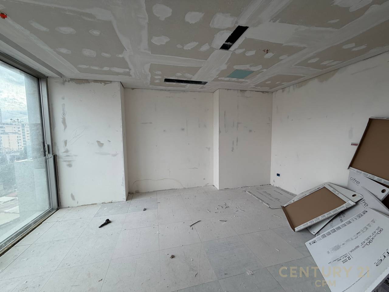 Ambient per zyre me qira tek Downtown One!