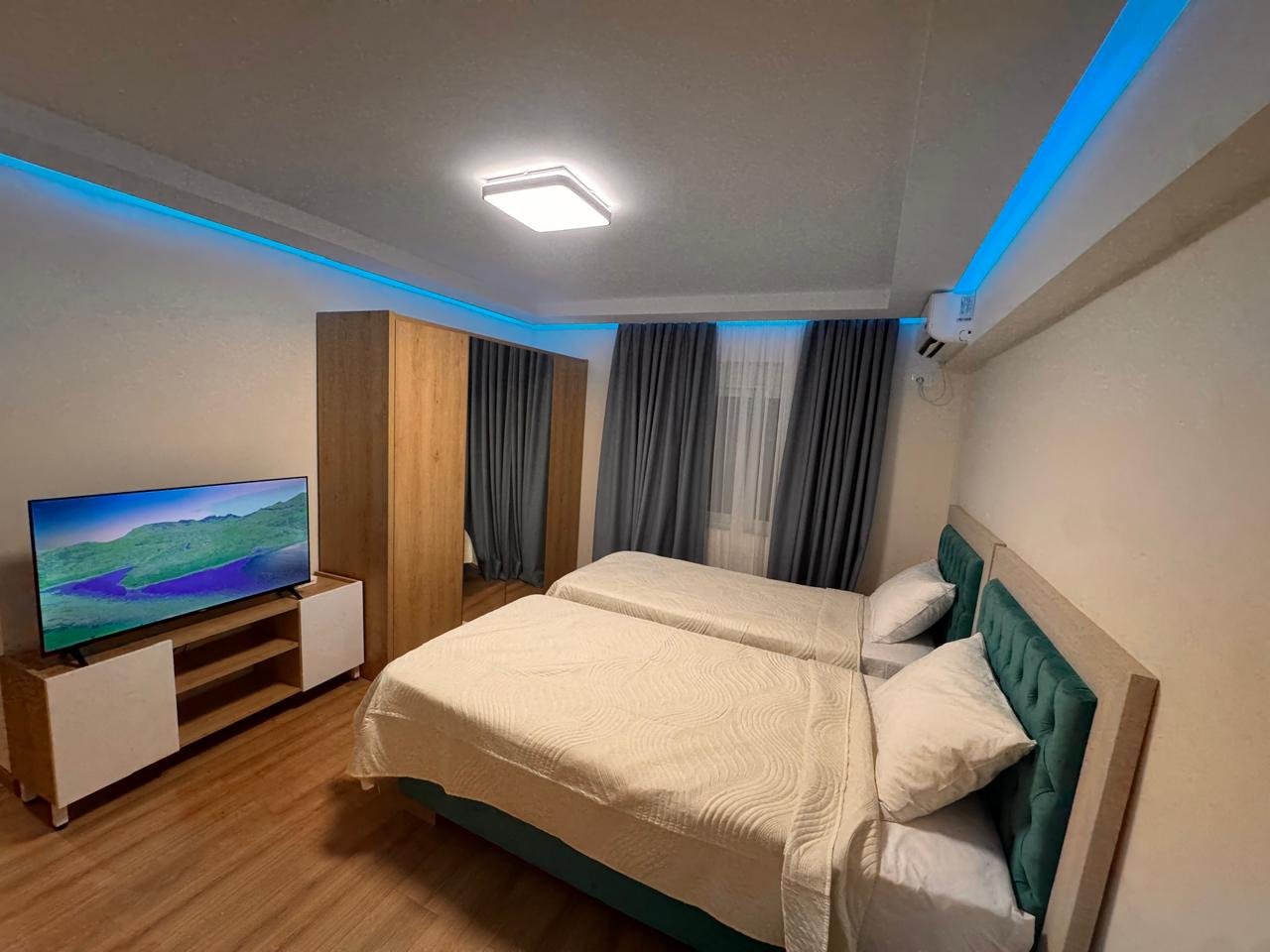 SARANDE, JEPET ME QIRA STUDIO APARTAMENT ME VERANDE ME PAMJE NGA DETI