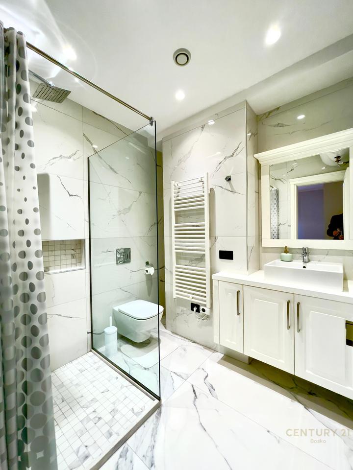 Kopshti Botanik ,Apartament 2+1 per qira