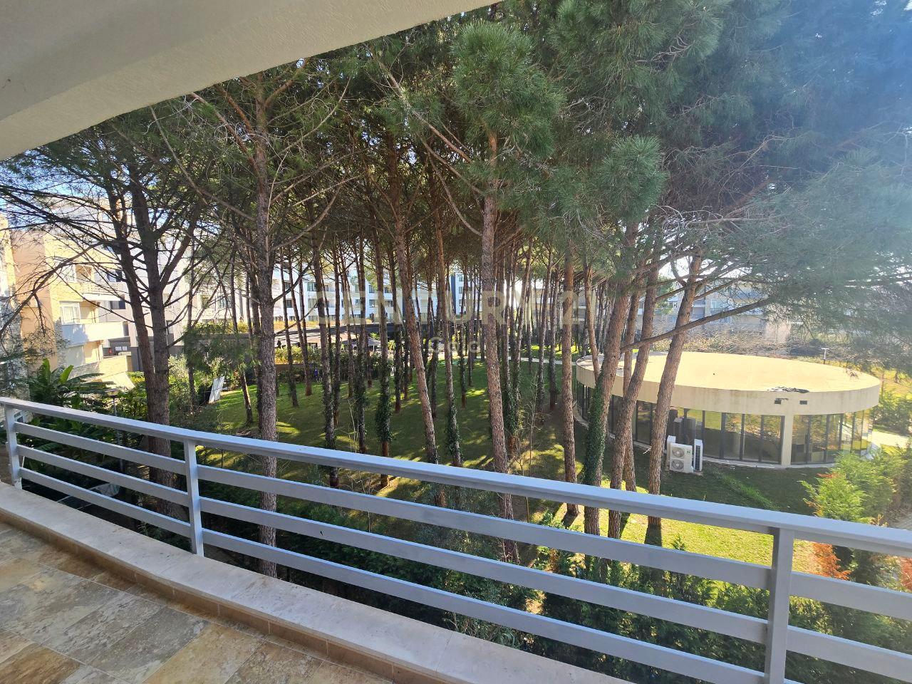 SHITET APARTAMENT 2+1 TE KOMPLEKSI LURA 2,GJIRI I LALZIT!