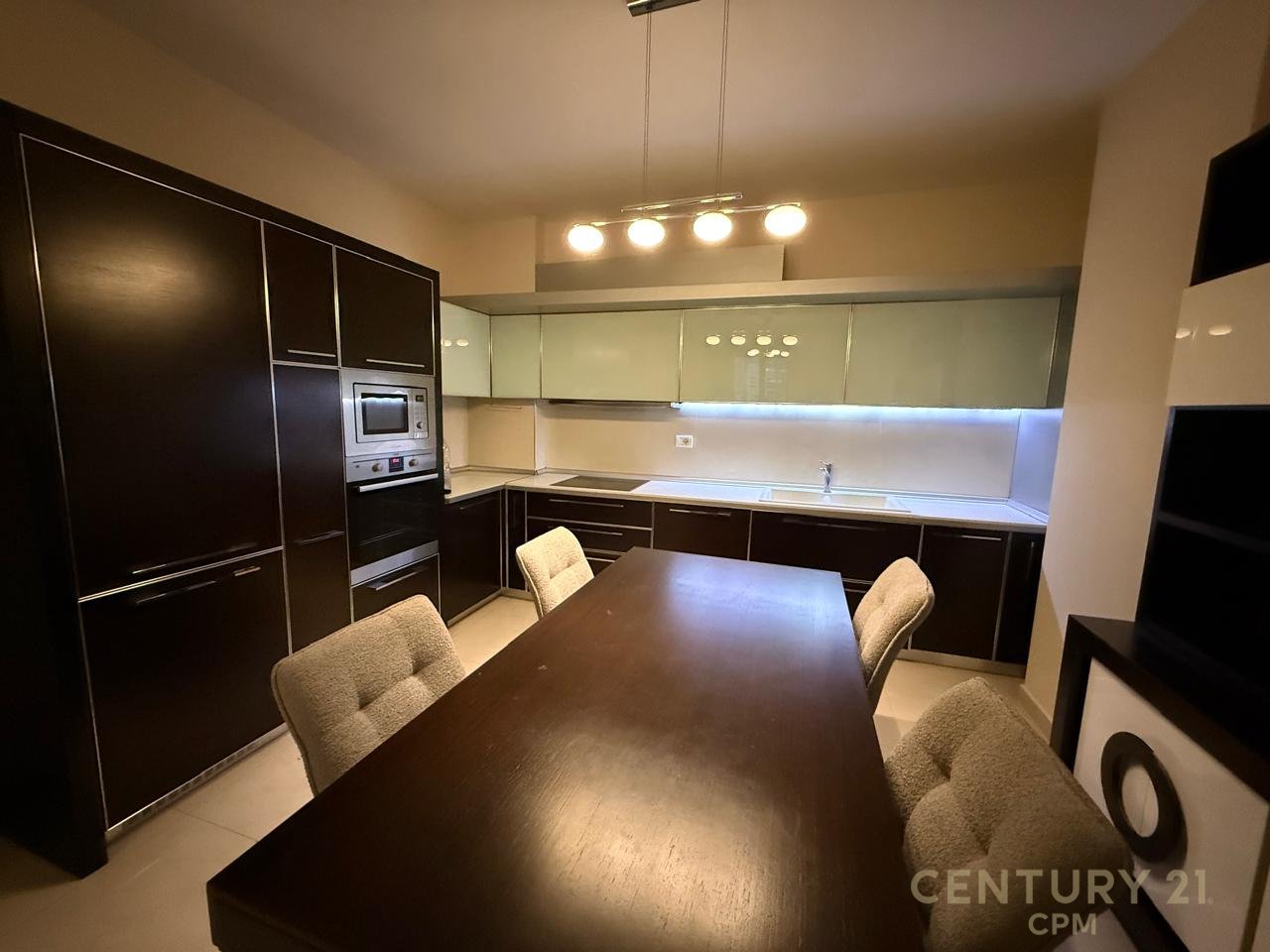 NE KOMUNEN E PARISIT JEPET APARTAMENT 2+1 PER QIRA