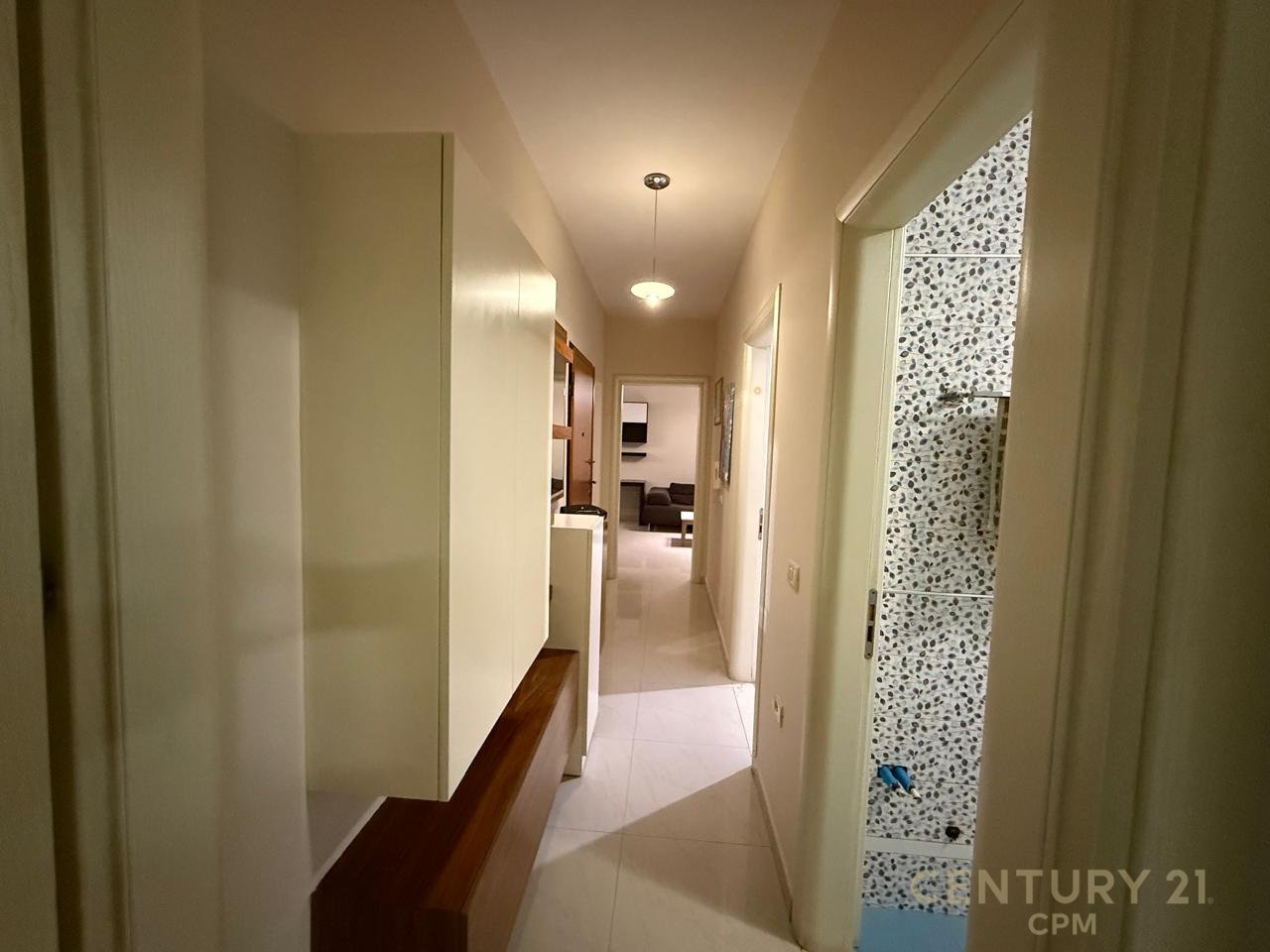 NE KOMUNEN E PARISIT JEPET APARTAMENT 2+1 PER QIRA