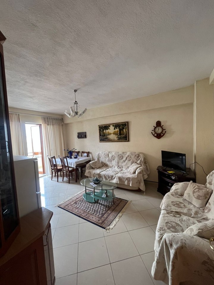 APARTAMENT 2+1 PËR SHITJE NË POGRADEC – PRANË STADIUMIT, ME PAMJE NGA LIQENI DHE KALAJA !!