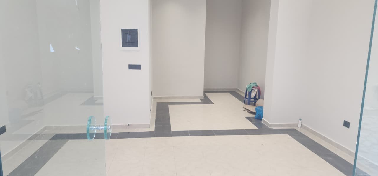 SARANDE, AMBJENT BIZNESI ME QIRA