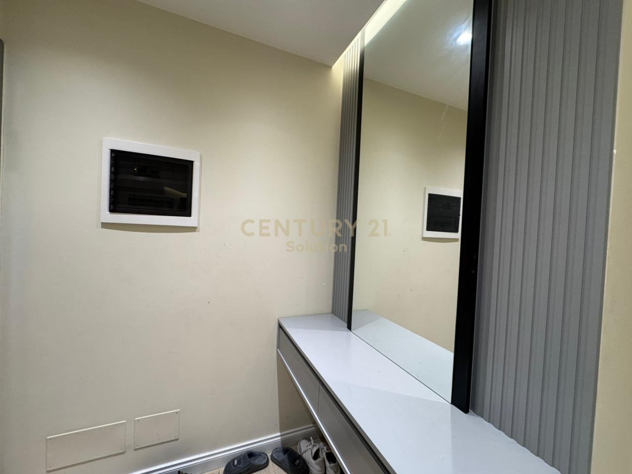 APARTAMENT 2+1+2 TUALETE PER SHITJE PRANE VILES L 2 !