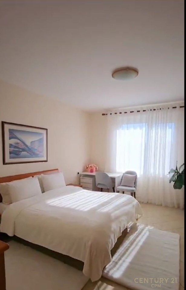 APARTAMENT 2+1+2 PER QIRA NE ZONEN E ISH BLLOKUT!