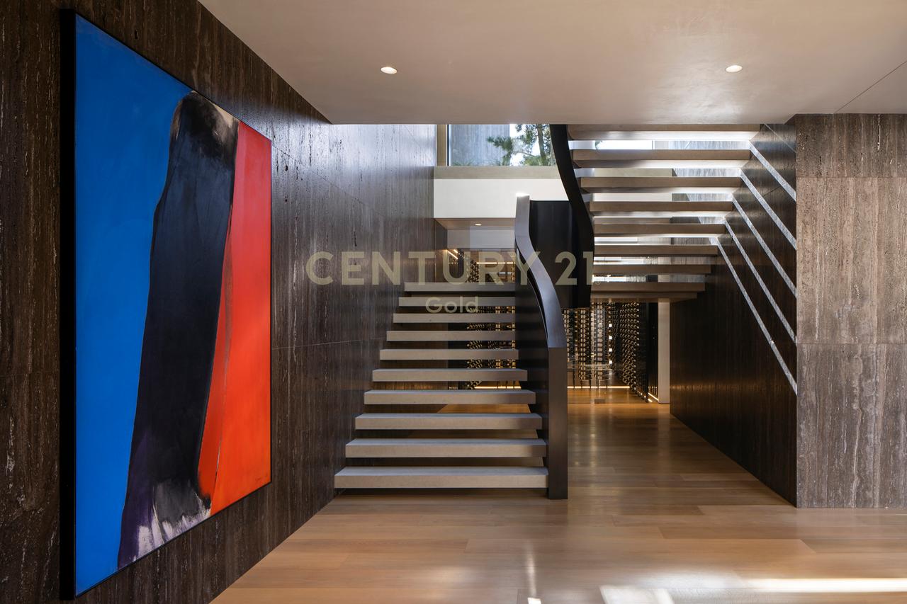 TRUALL ME LEJE NDERTIMI PER SHITJE NE SURREL.