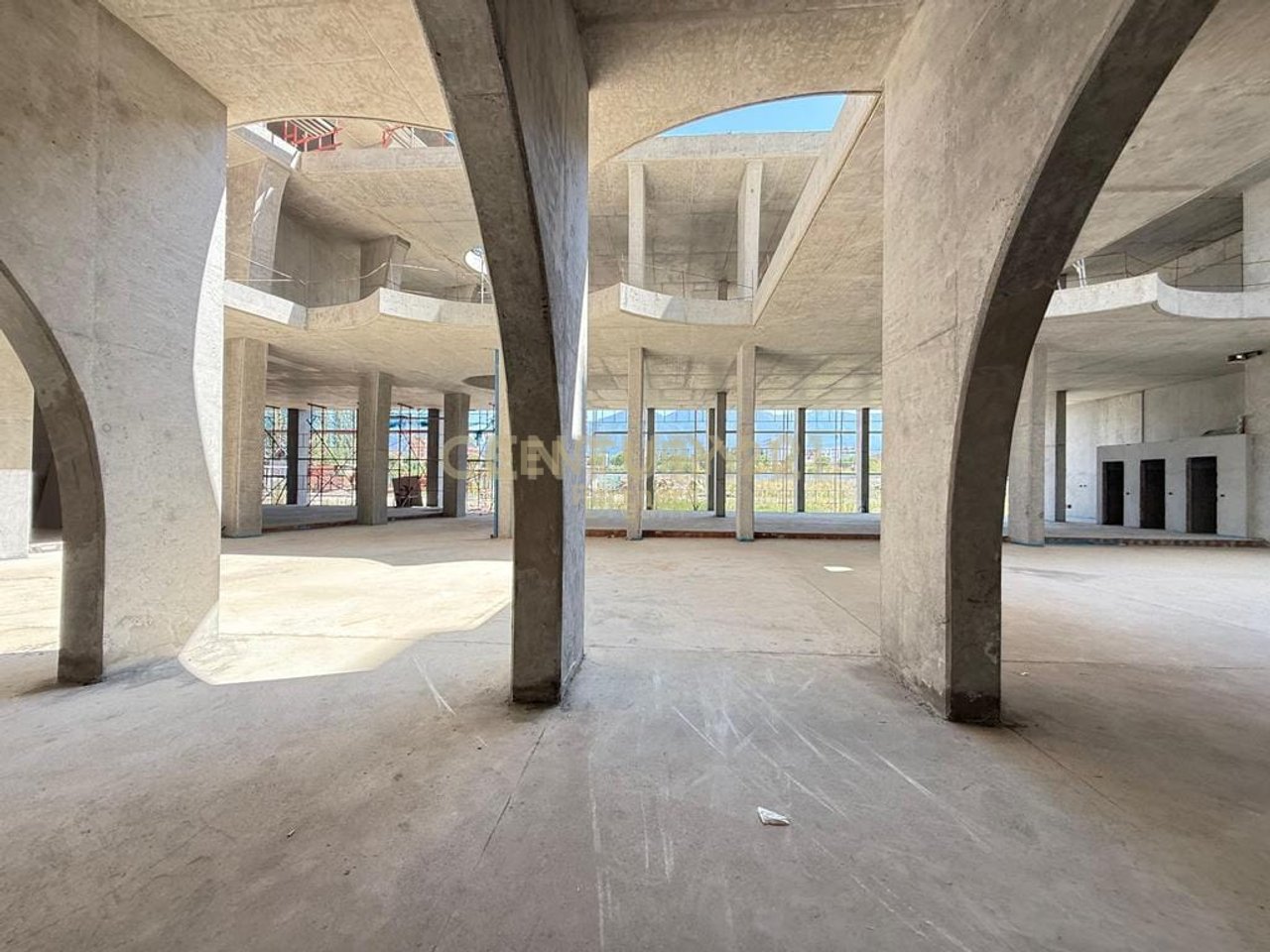 SHITET APARTAMENT 1+1+2 TUALETE TEK  Bulevardi Ri (Park Avenue) !
POST PARKIMI ME CMIM EXTRA