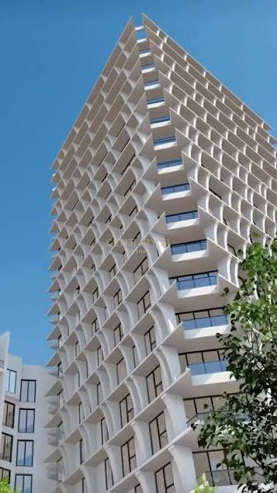 APARTAMENT ME QIRA 2+1+2 TUALETE 
+ 2 POSTE PARKIMI TEK BULEVARDI I RI