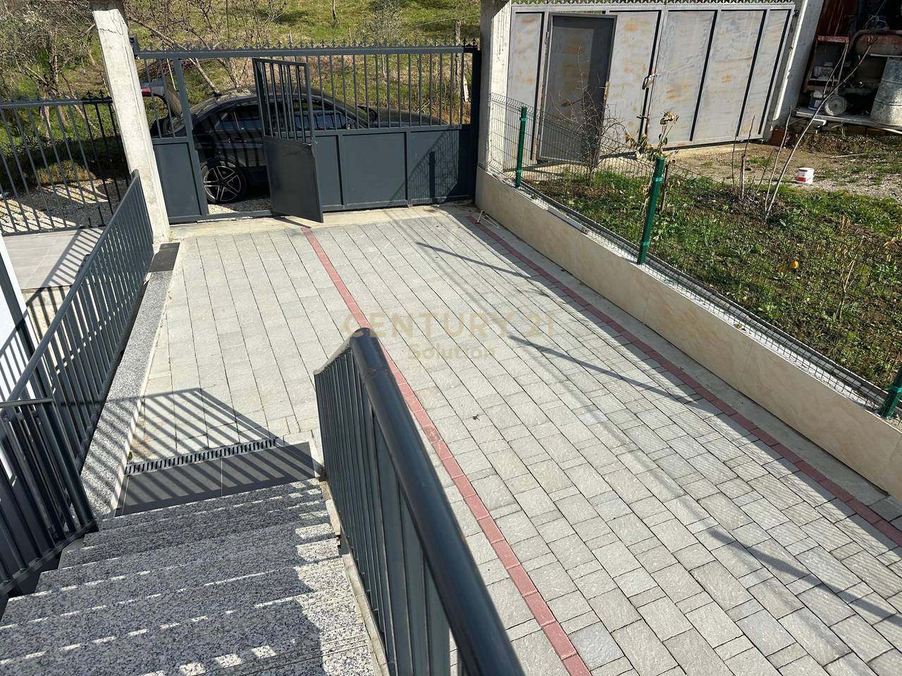 APPARTAMENTO 2+1+POSTO AUTO IN AFFITTO VICINO AL KOMBINATI!