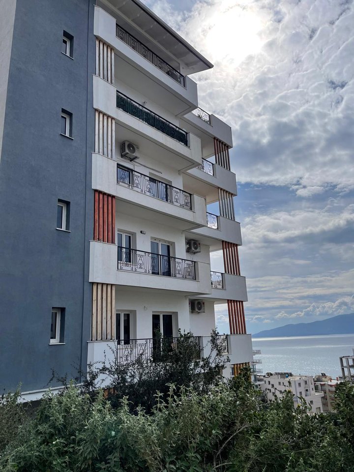 SARANDË, APARTAMENT SHESIM 2+1 ME PAMJE NGA DETI
