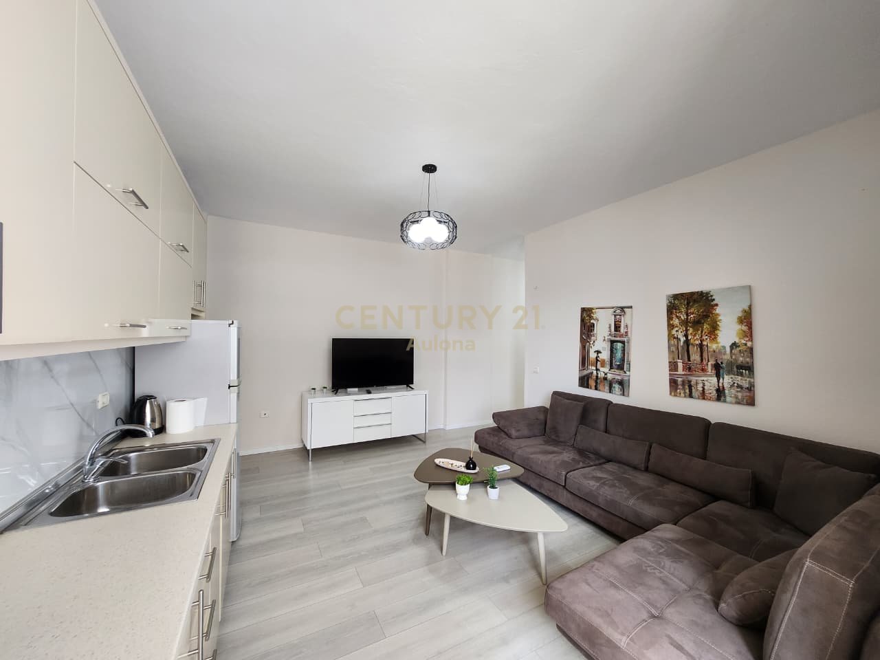 Apartament 1+1 me Pamje nga Deti në Lungomare 1, Vlorë