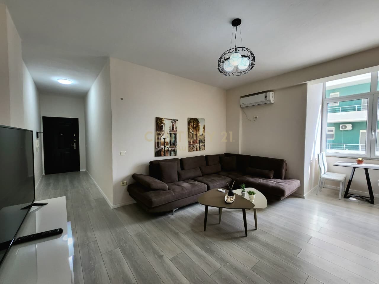 Apartament 1+1 me Pamje nga Deti në Lungomare 1, Vlorë