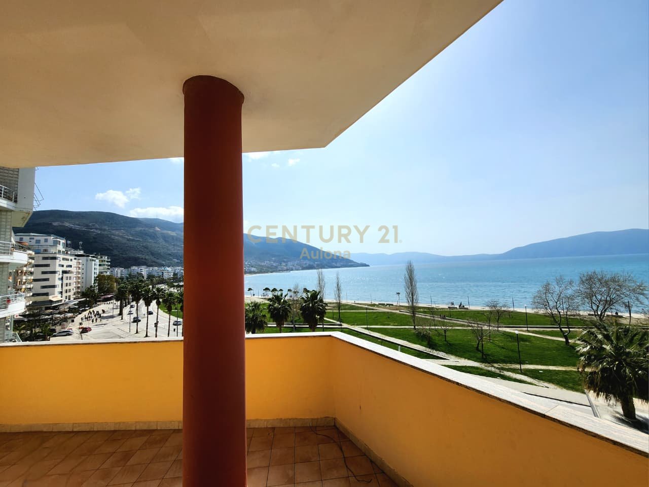 Apartament 1+1 me Pamje nga Deti në Lungomare 1, Vlorë