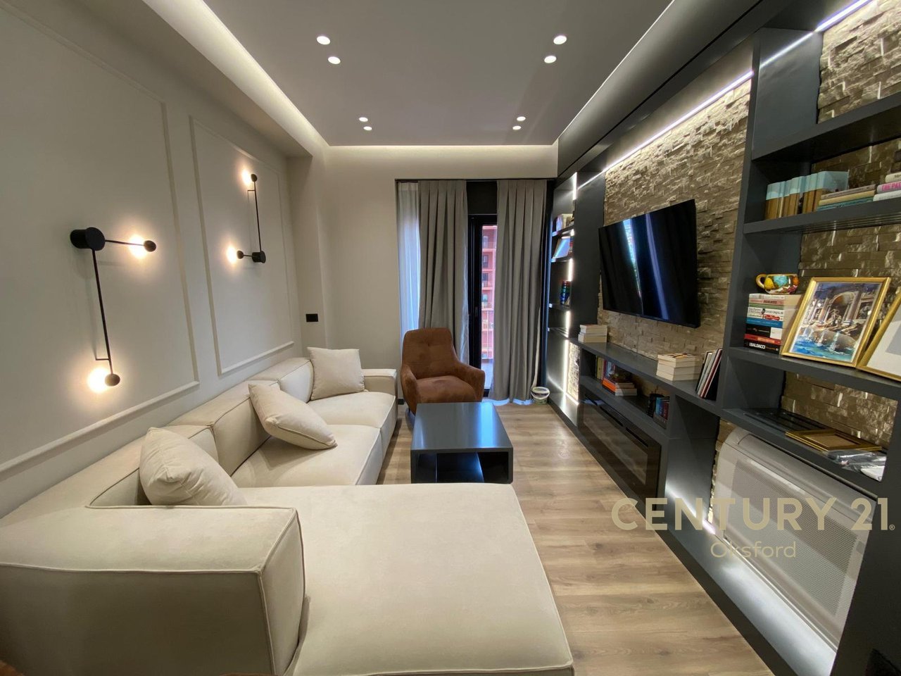 IN AFFITTO APPARTAMENTO 1+1, NEL PALAZZO TIRANA GARDEN IN VIA KAVAJA!