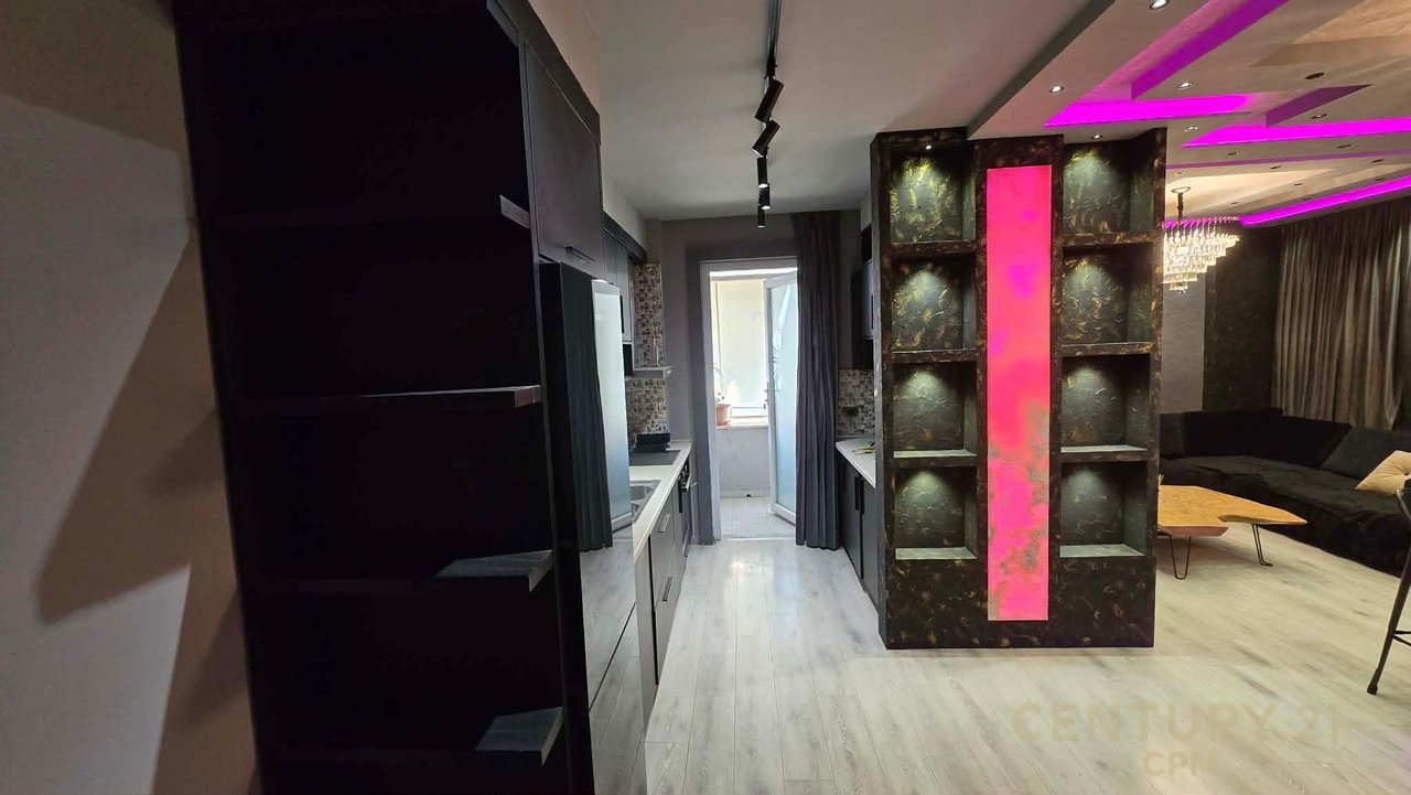 Shitet apartament 2+1+2 Ne Astir