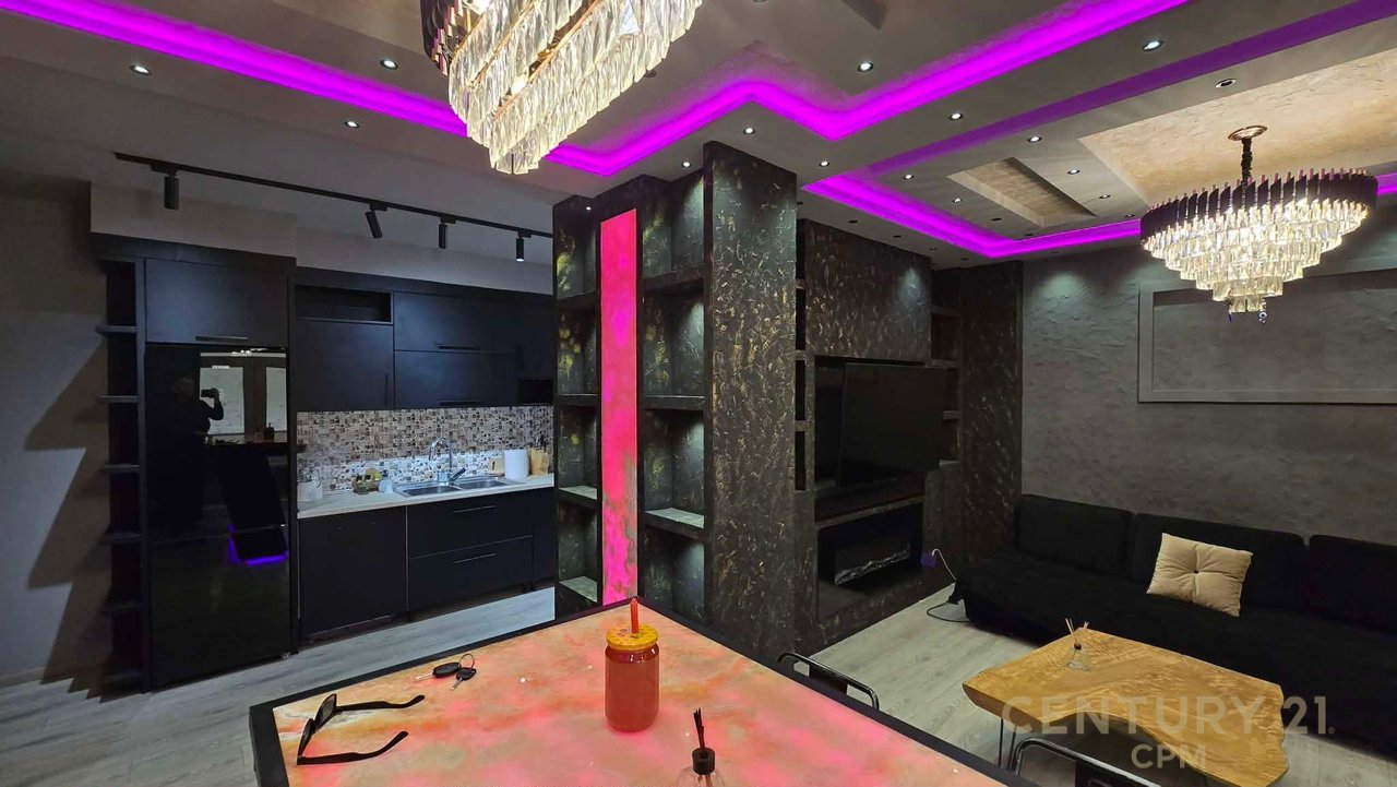 Shitet apartament 2+1+2 Ne Astir