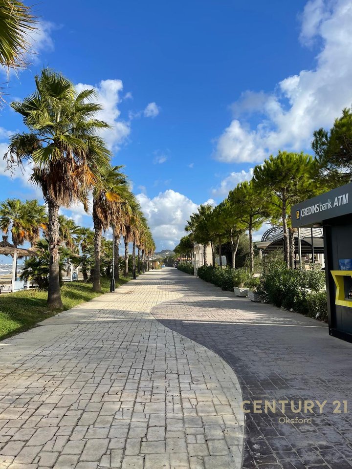 Apartament Modern 1+1 për Shitje në Golem – Kompleksi Freskia