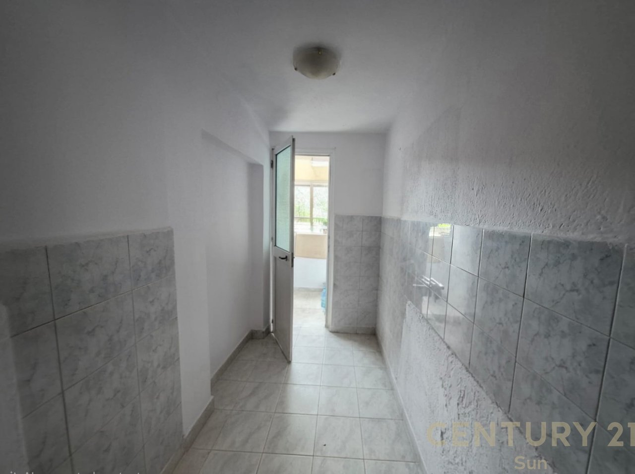 Appartamento 1+1 in vendita – Via Kavaja, vicino a Garden Building | €130.000