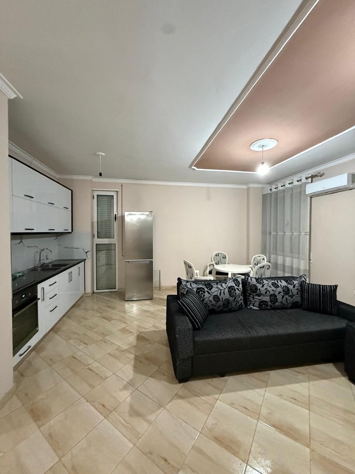 Apartment 2+1+Garage For Sale at Amerikan 3