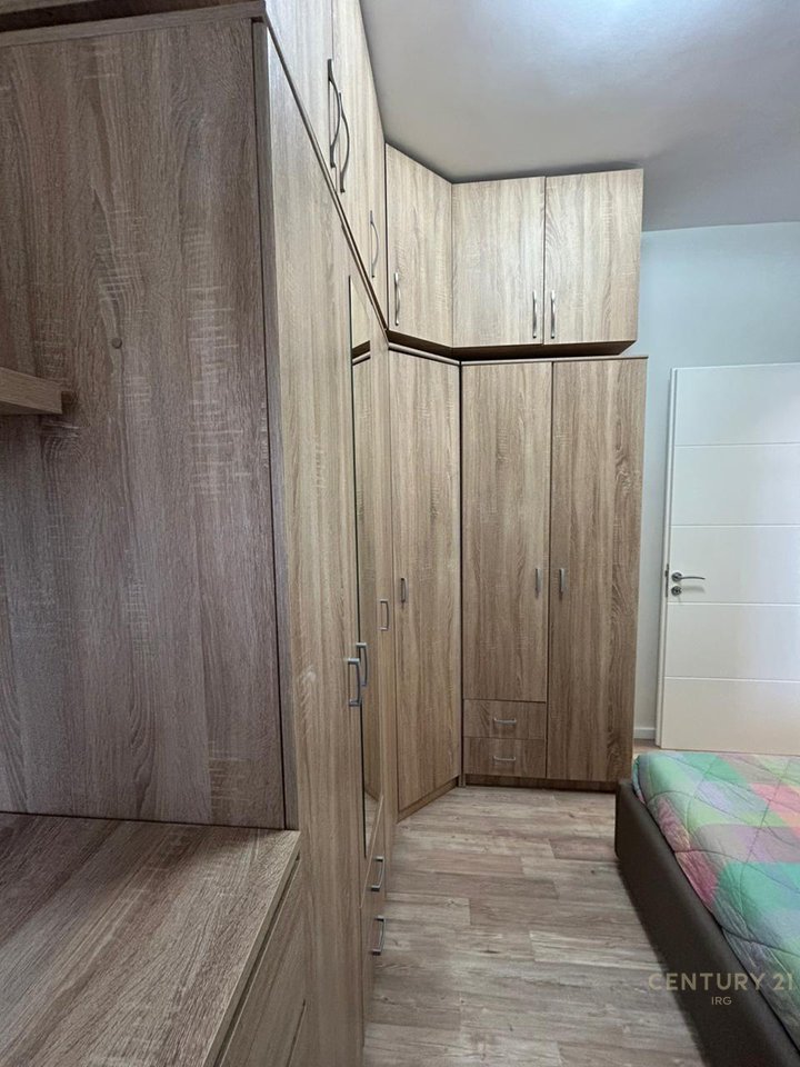 1+1 ME QERA TE KOMUNA E PARISIT.