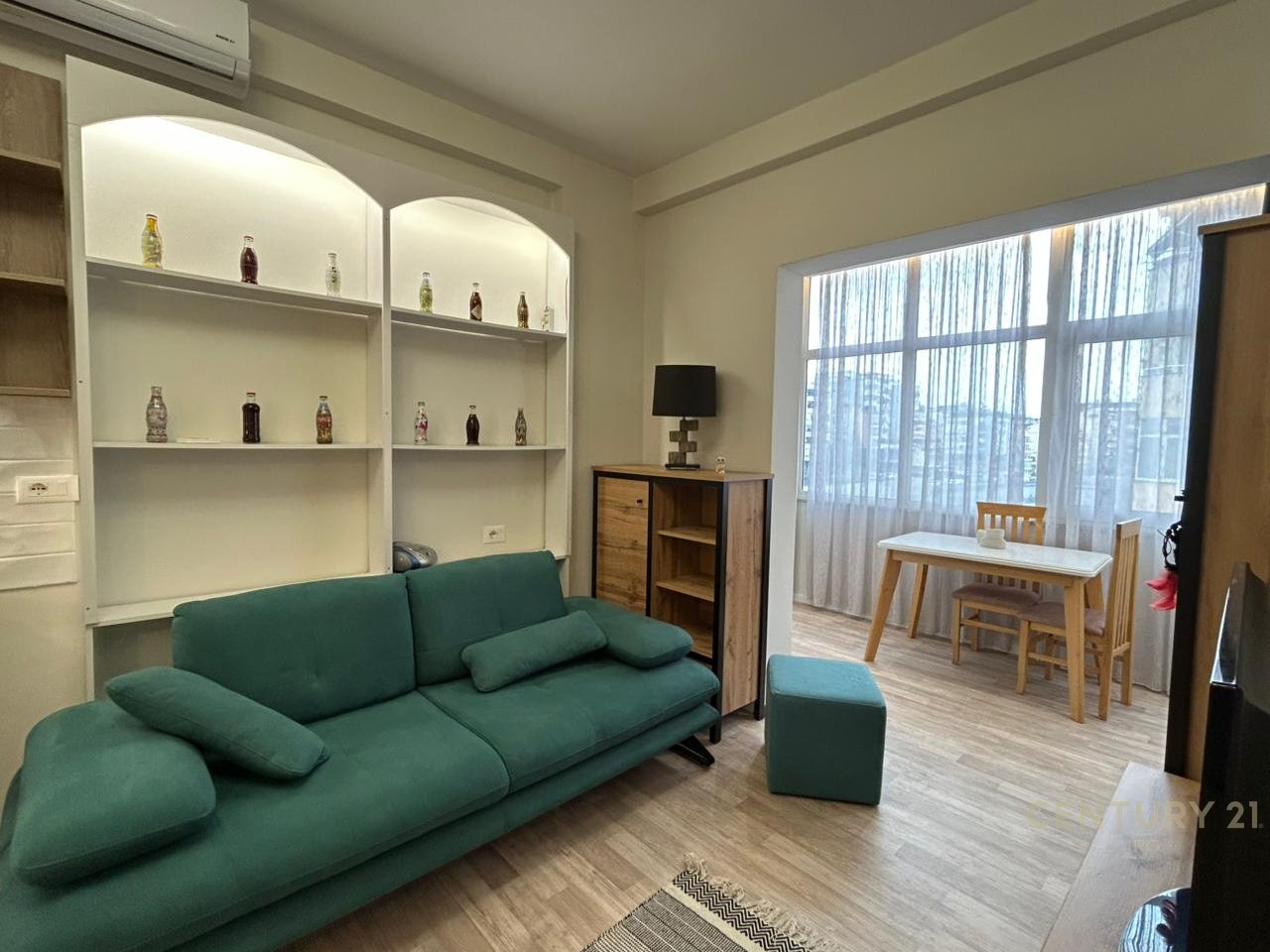 1+1 ME QERA TE KOMUNA E PARISIT.