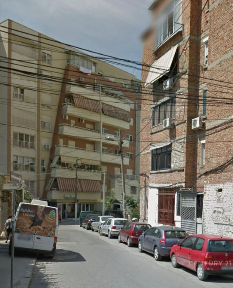 Negozio in vendita vicino ad ATSH