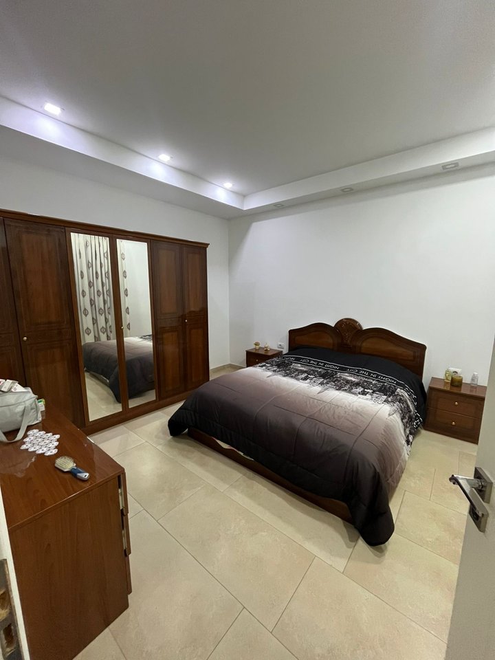 APARTAMENT 2+1 ME 2 TUALETE, I MOBILUAR – TERMINALI I VJETËR, POGRADEC