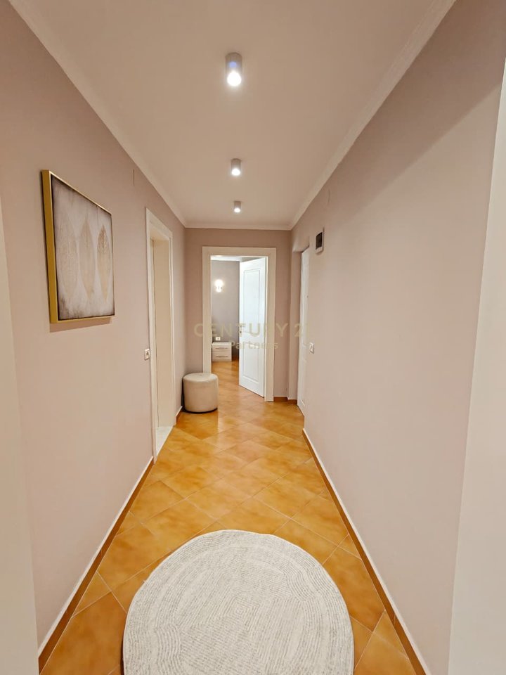 SHITET APARTAMENT 1+1 – RRUGA DIBRES, TIRANË