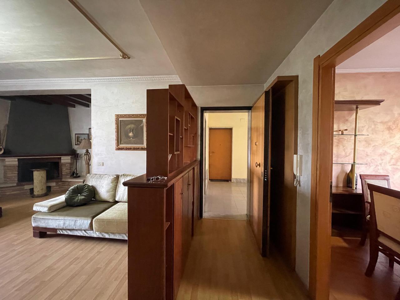APARTAMENT 3+1+2 PER QIRA TEK ZOGU I ZI!