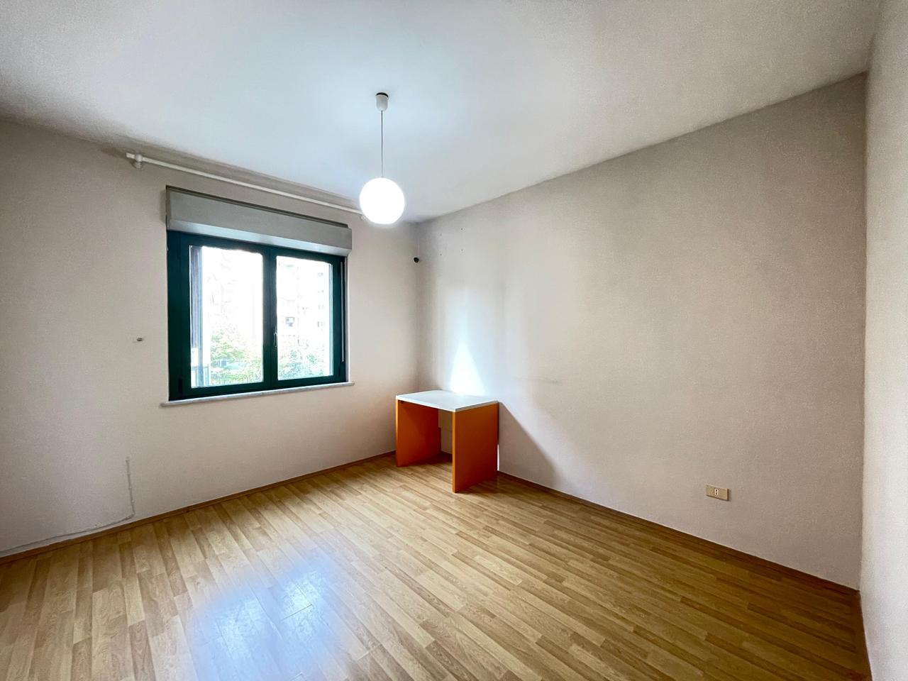 APARTAMENT 3+1+2 PER QIRA TEK ZOGU I ZI!