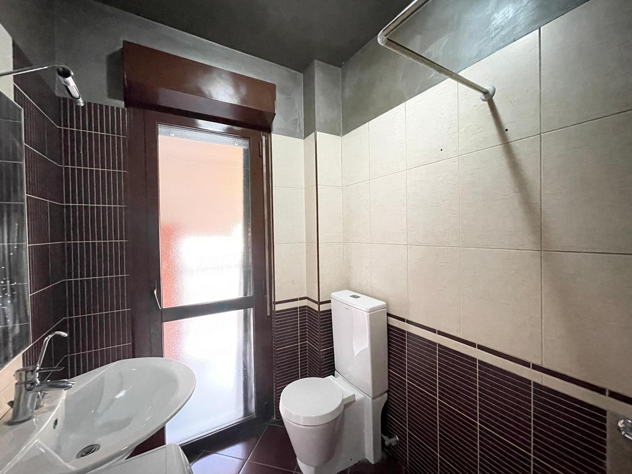 APARTAMENT 3+1+2 PER QIRA TEK ZOGU I ZI!