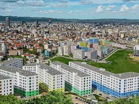 Commercial unit for rent!