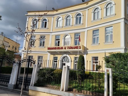 Appartamento 1+1 in Affitto in Via Dibrës, Tirana - 450€ | 60 m²