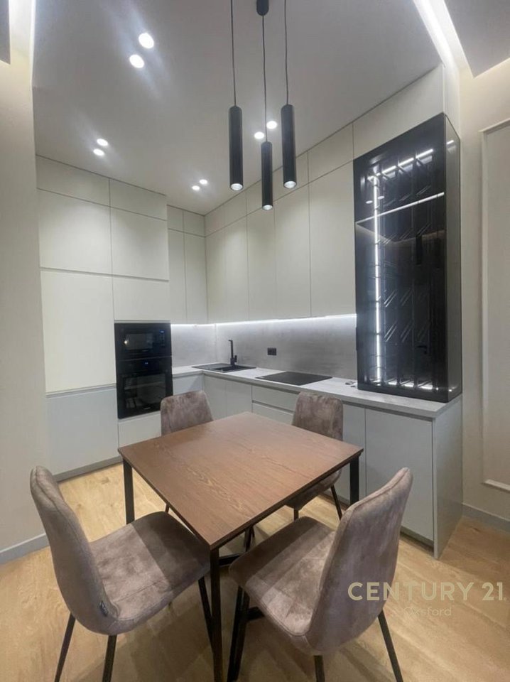 apartment for rent 1+1 at Square 21, on Kavaja Street!