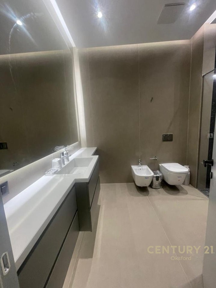 apartment for rent 1+1 at Square 21, on Kavaja Street!