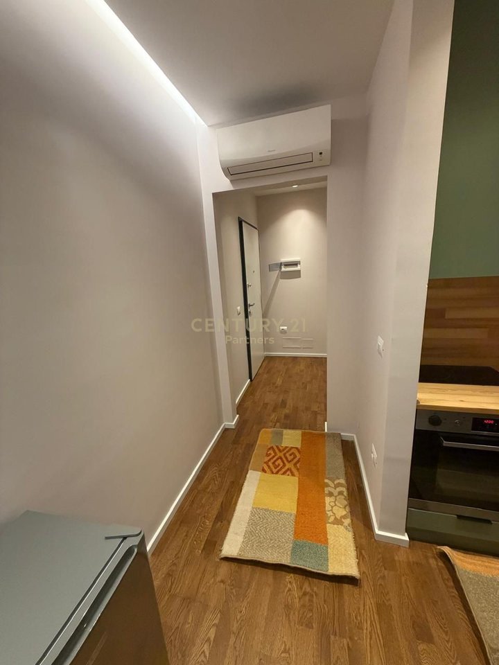 📍 I rent a studio apartment near the “Mihal Grameno” school