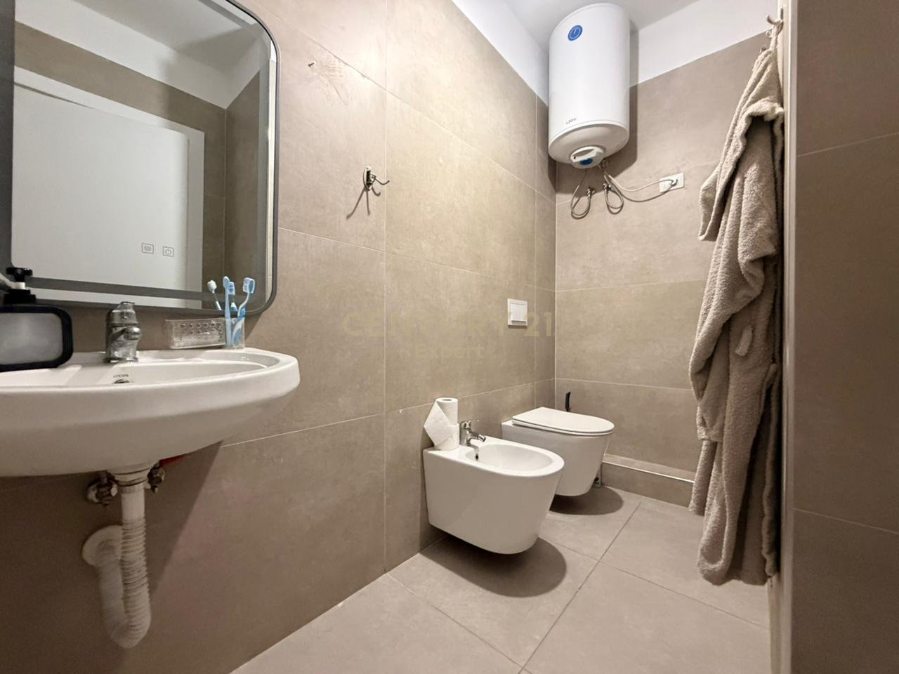 SHITET APARTAMENT 1+1 KODRA E DIELLIT 2