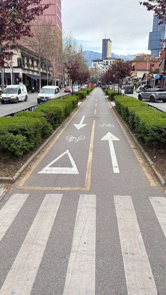 OFFICE FOR SALE ON KAVAJES ROAD!