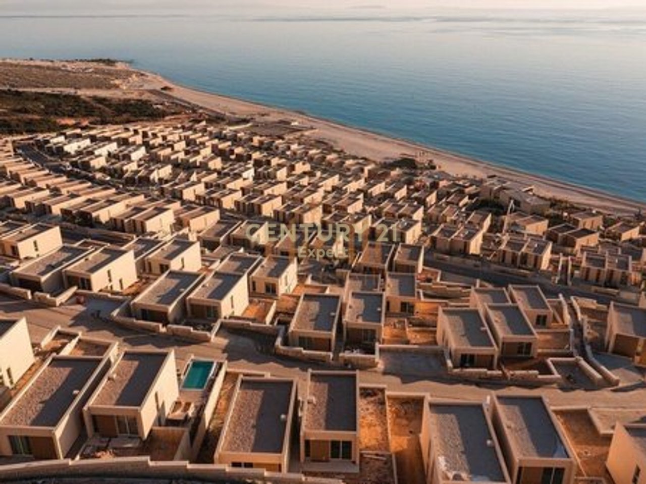 VILË PËR SHITJE NË GREEN COAST, PALASË!!