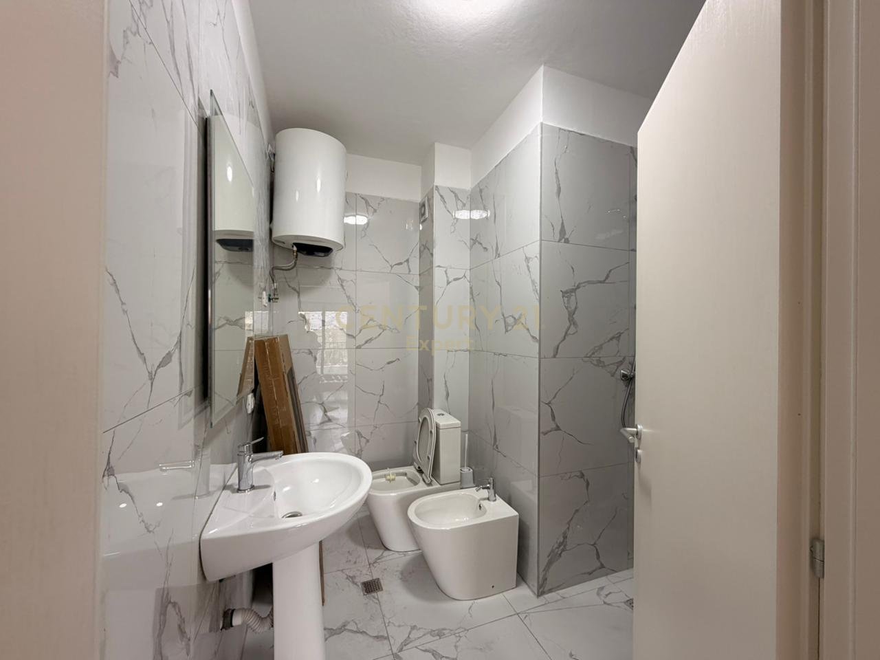 APPARTAMENTO IN AFFITTO IN VIA DURAZZO!