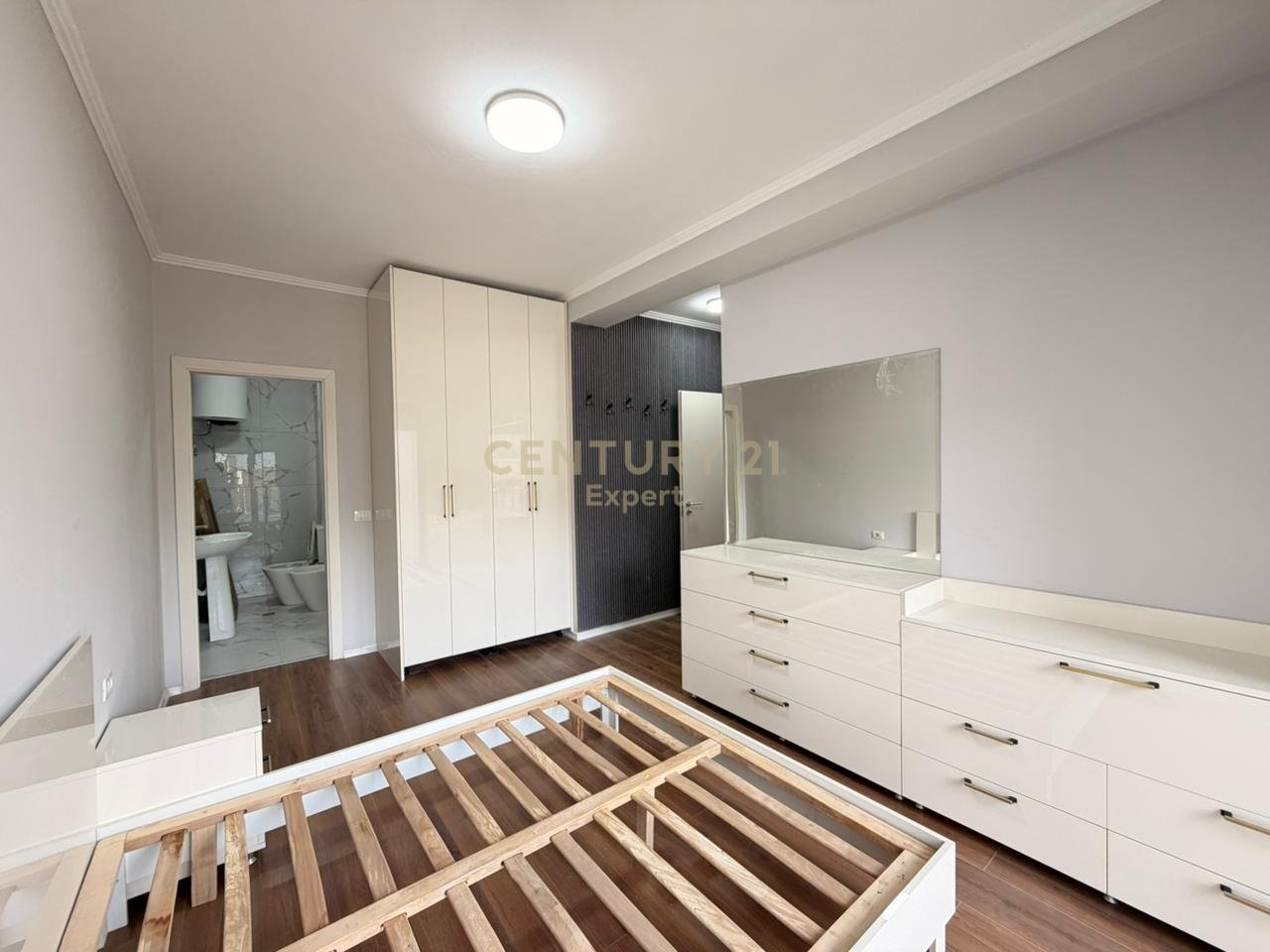 APPARTAMENTO IN AFFITTO IN VIA DURAZZO!